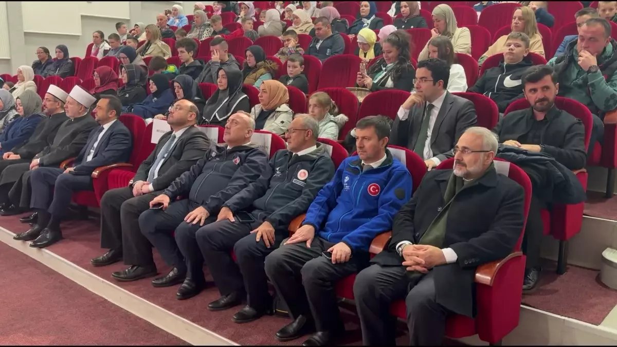 Cumhurbaşkanı Erdoğan'ın 'Daha Adil Bir Dünya Mümkün' Kitabı Boşnakça'ya Çevirildi