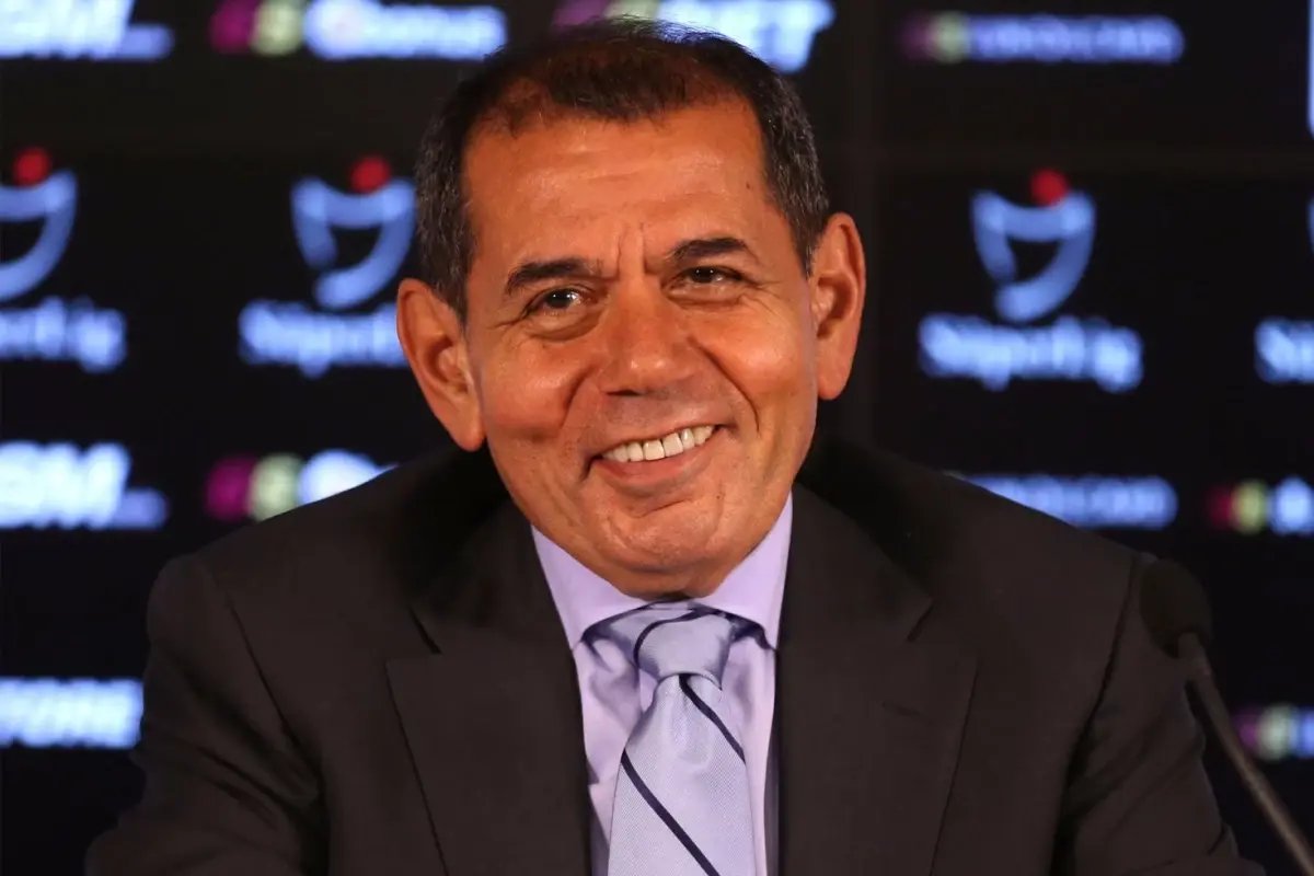 Dursun Özbek'ten derbi galibiyeti sonrası prim müjdesi