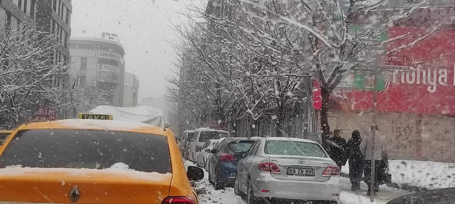 Van'da 216 mahalle ve mezra yolu ulaşıma kapandı