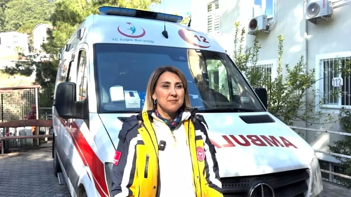 Marmaris'in tek kadın ambulans sürücüsü Fatma Nur Uçar: "Önceliğimiz hayat kurtarmak"