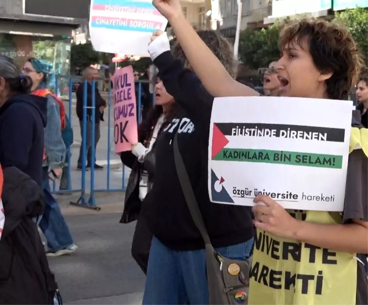 Antalya'da 8 Mart Dünya Kadınlar Günü yürüyüşü