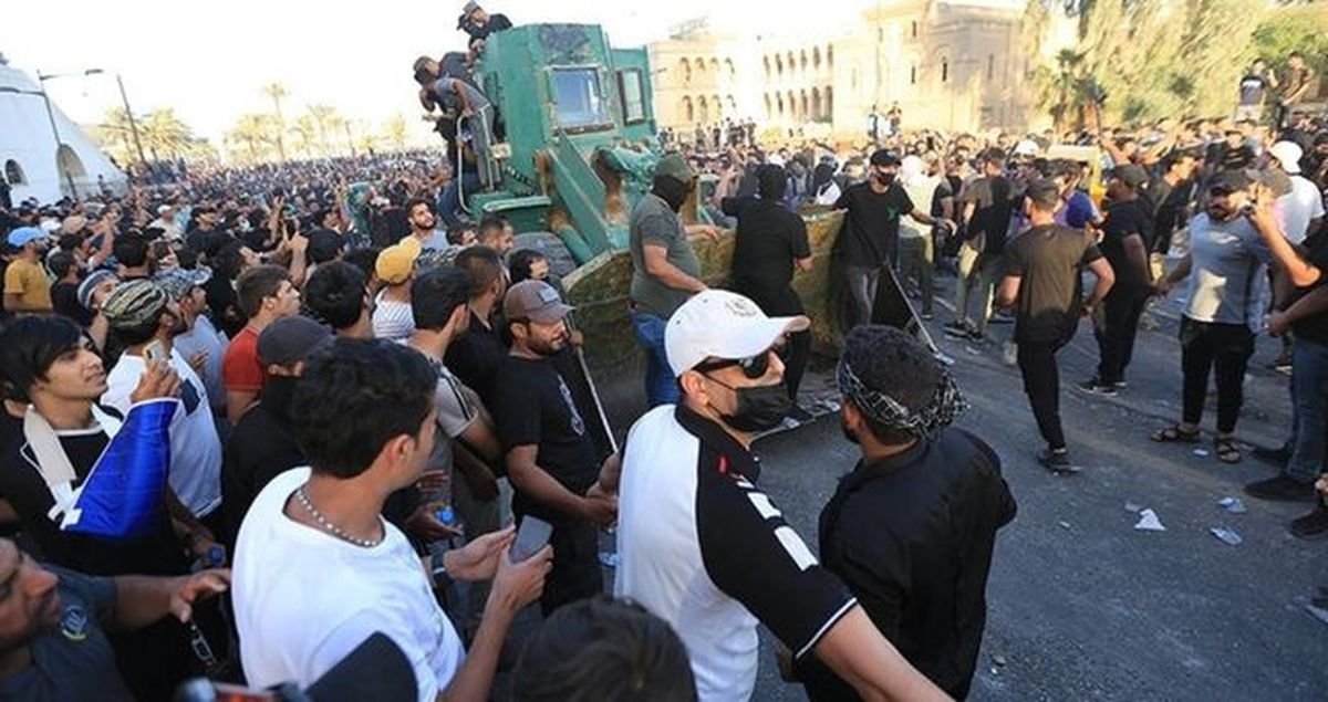 2009 Yeşil Hareketi İran'da Rejimi Sarsan Protestolar: 2009 Yeşil Hareketi nedir, kim organize etti? Mücteba Hamaney'in Yeşil Hareket'teki rolü nedir?