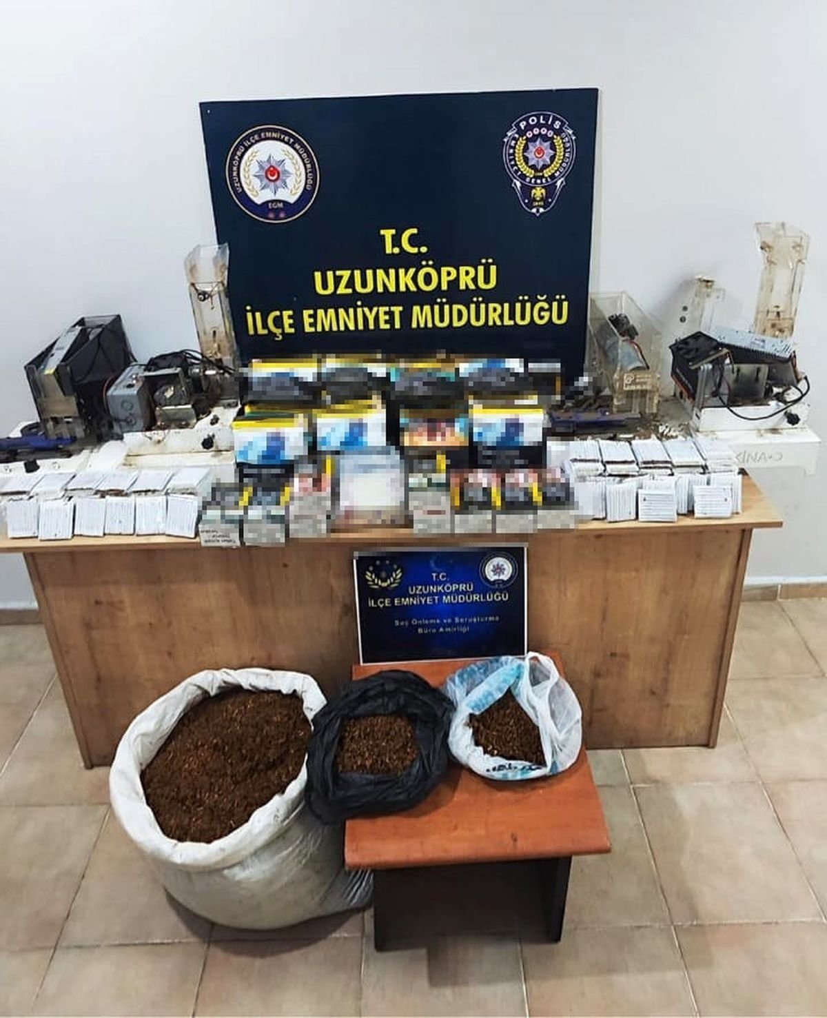 Edirne'de çok sayıda makaron ve kaçak tütün ele geçirildi