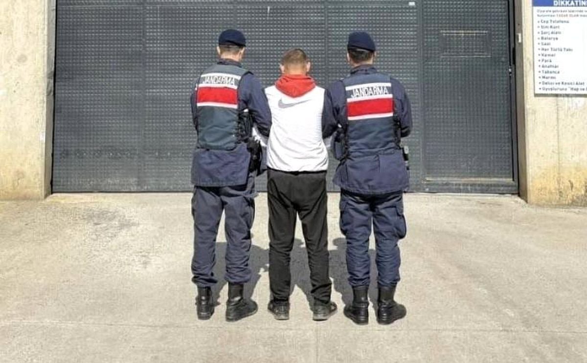 Bafra'da 17 yıl hapis cezasıyla aranan şahıs yakalandı