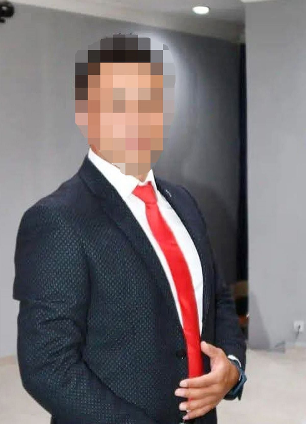 Öğretmen dolandırıcılık suçlamasıyla tutuklandı