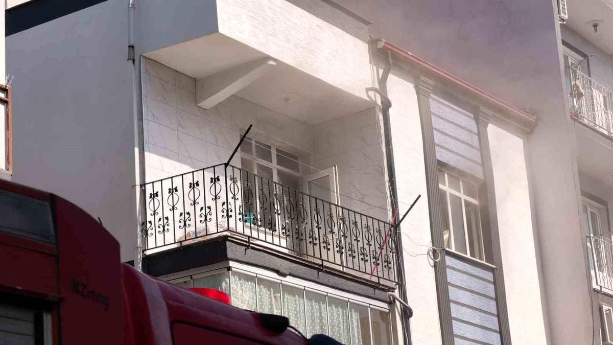 Bursa'da iftar hazırlığı sırasında çıkan yangın paniğe neden oldu