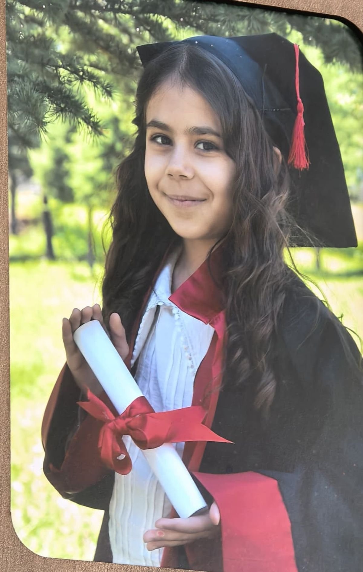 El freni çekilmeyen otomobilin çarptığı Öykü toprağa verildi: Dedeleri bayram hediyesi alacakmış