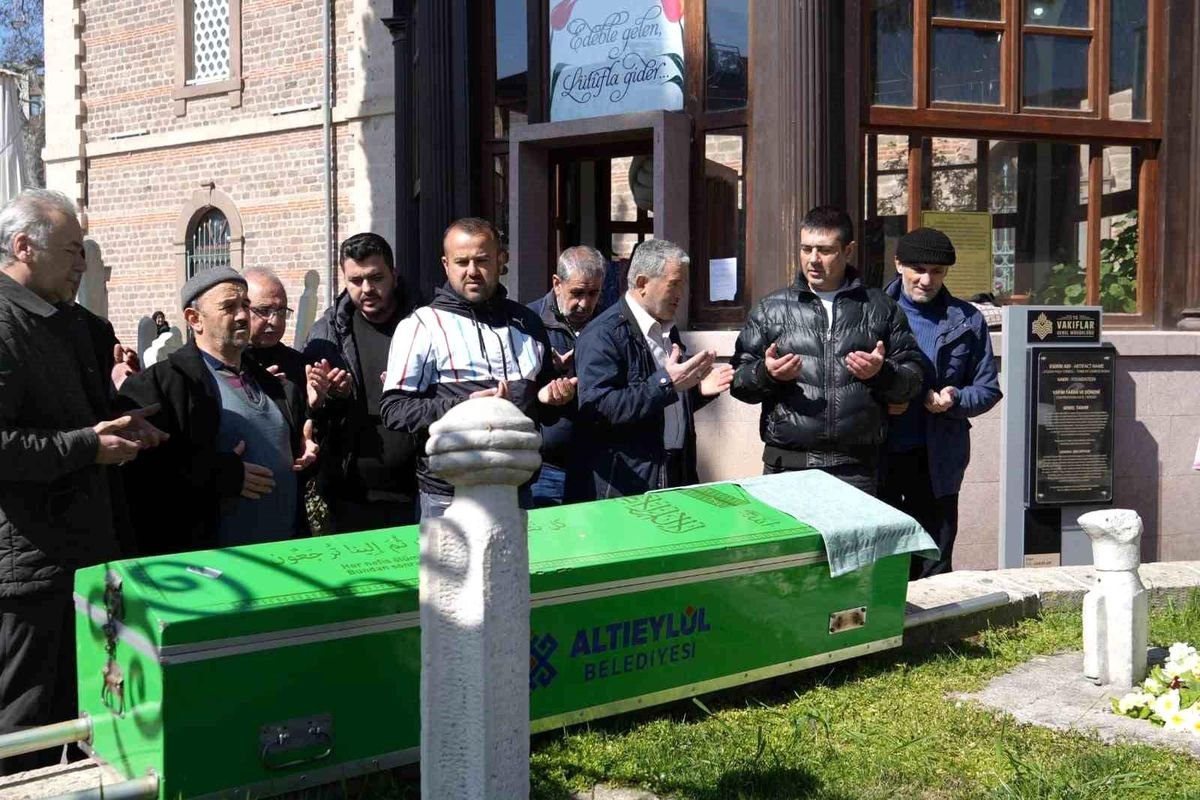 Zağnos Paşa'ya veda: 50 yıllık türbedar vefat etti