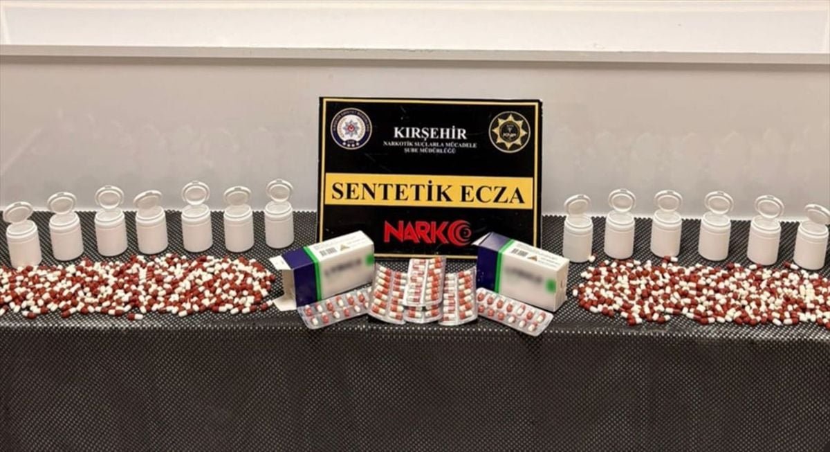 Kırşehir'de 988 sentetik ecza ile yakalanan 2 zanlı tutuklandı