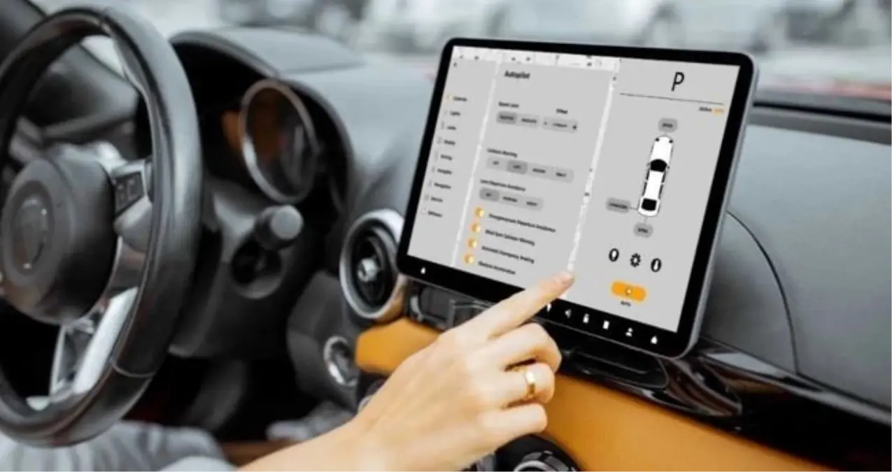 Arabalarda sonradan takılan multimedya ekran yasak mı, cezası ne kadar? CarPlay ve Android Auto yasaklandı mı?