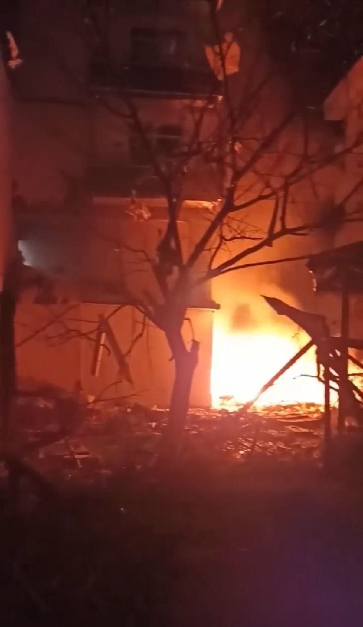 Niğde'de apartmanda patlama: 12 yaralı