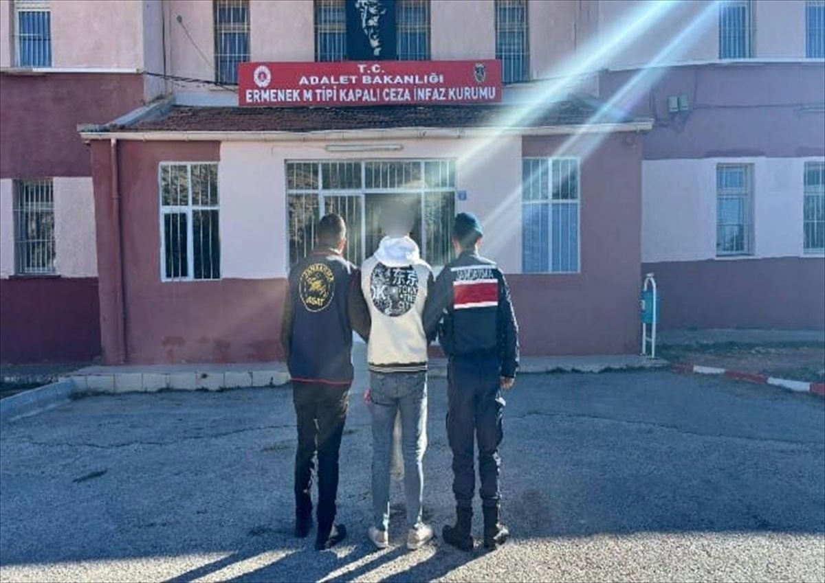 Karaman'da çeşitli suçlardan aranan 56 şüpheli yakalandı