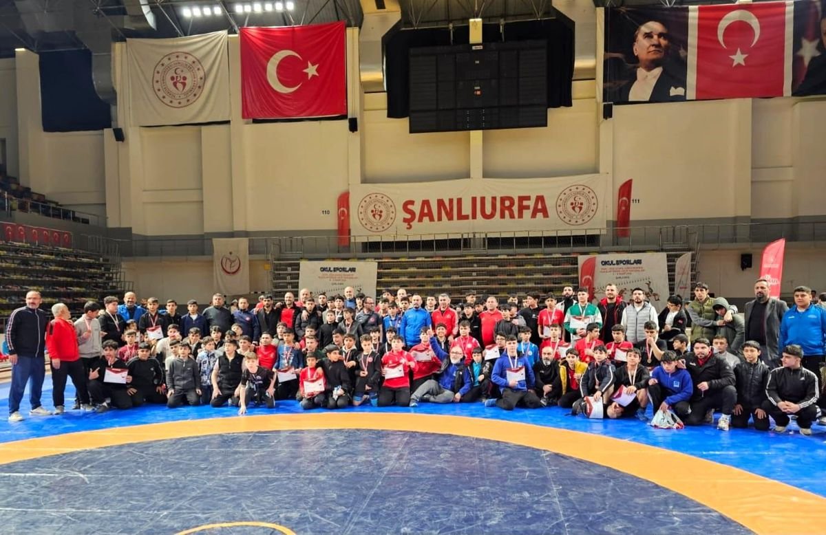 Elazığlı güreşçilerden Türkiye Yarı Finalleri'nde büyük başarı