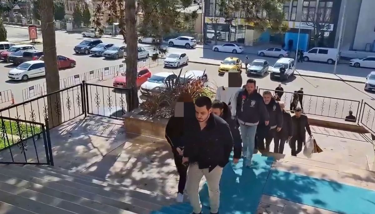 Bilecik'te 6,5 milyon liralık kuyumcu soygununa 4 tutuklama