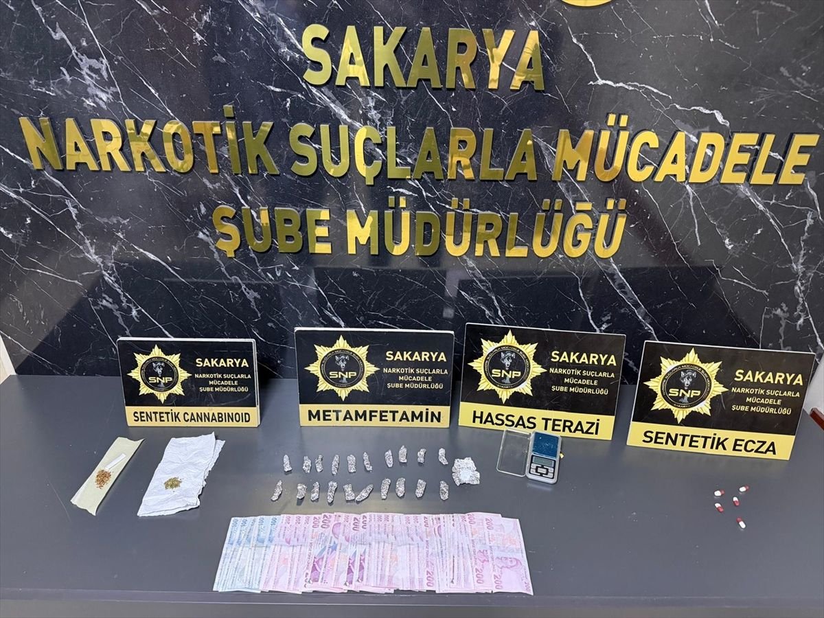 Sakarya'da uyuşturucu operasyonunda 2 şüpheli tutuklandı