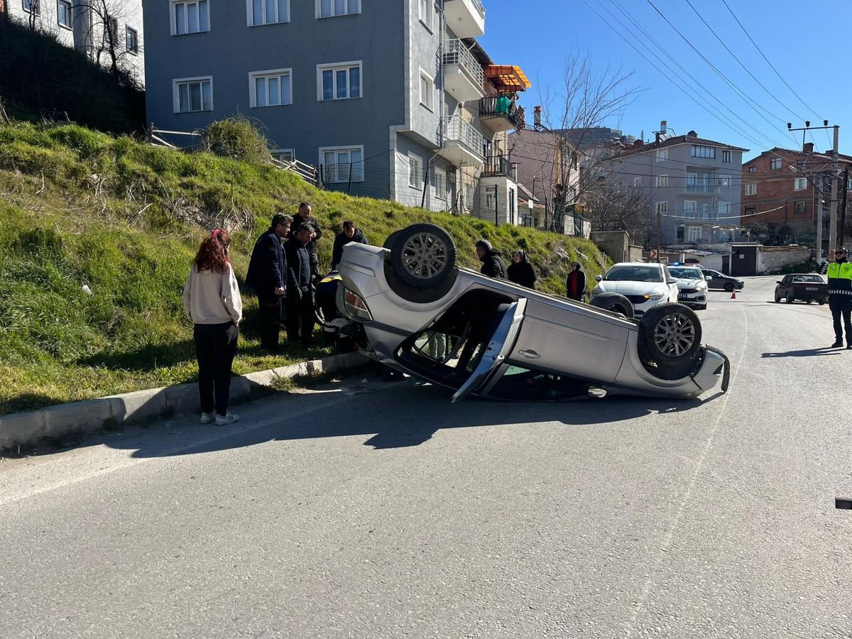 Kütahya'da takla atan otomobilin sürücüsü yaralandı
