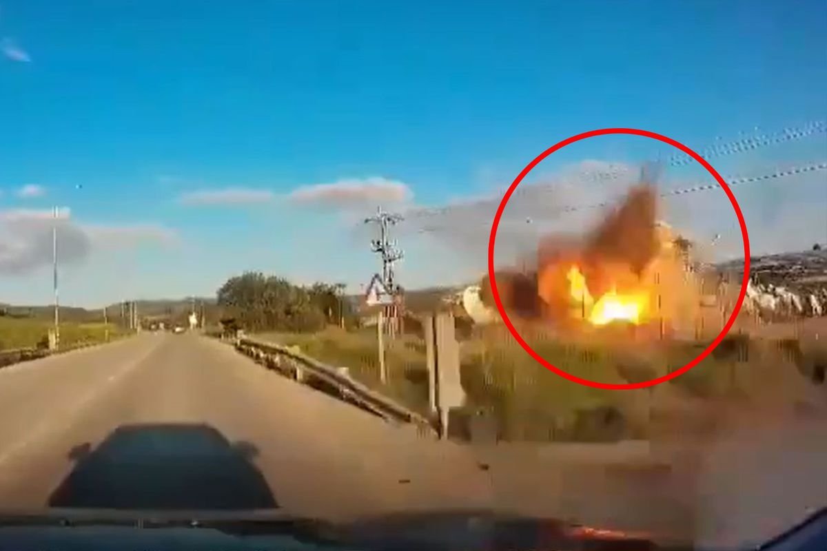 Hizbullah'ın İsrail'in Beyt Şemeş kentindeki uydu istasyonunu vurduğu görüntüler ortaya çıktı