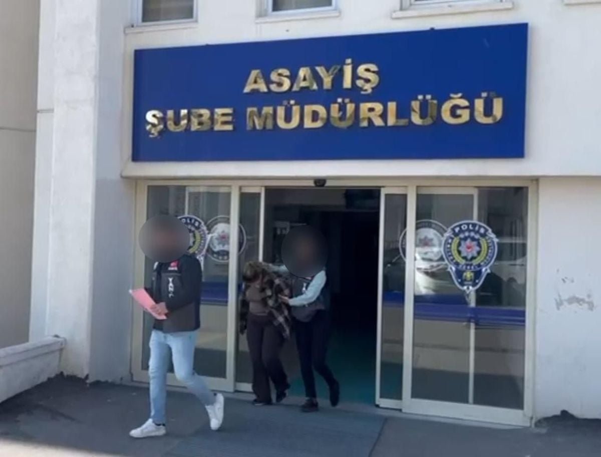 Kendisini farklı unvanlarla tanıtarak çok sayıda kişiyi dolandıran kadın, yakalandı