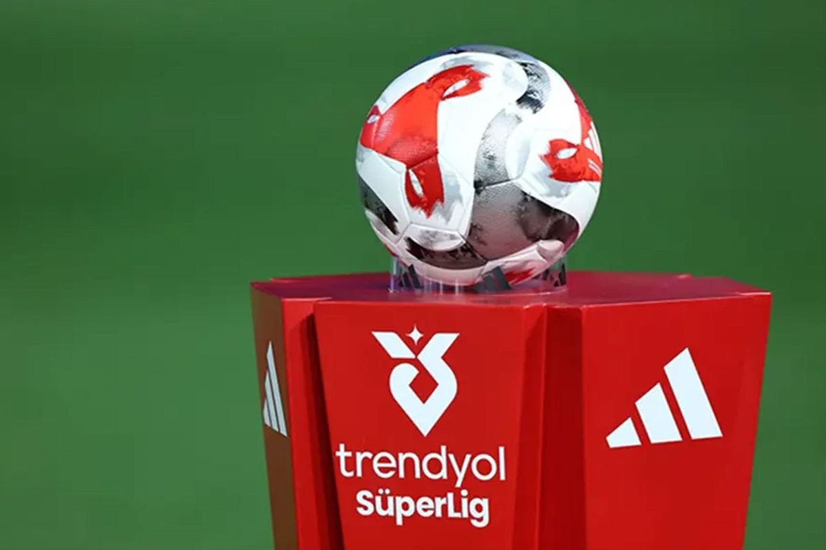 Trabzonspor antrenörü tesiste kalp krizi geçirdi