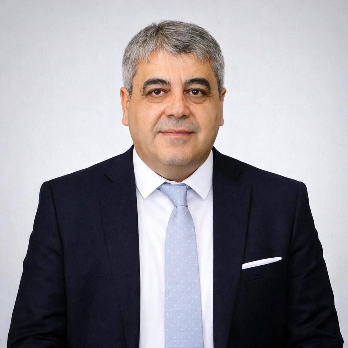 Diyarbakırlı iş adamlarından eski Bakan Eker'e destek