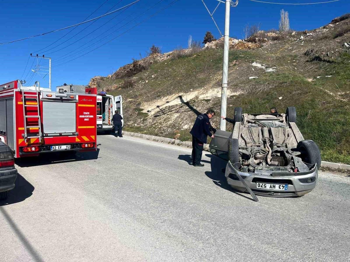 Kütahya'da otomobil takla attı: 1 yaralı