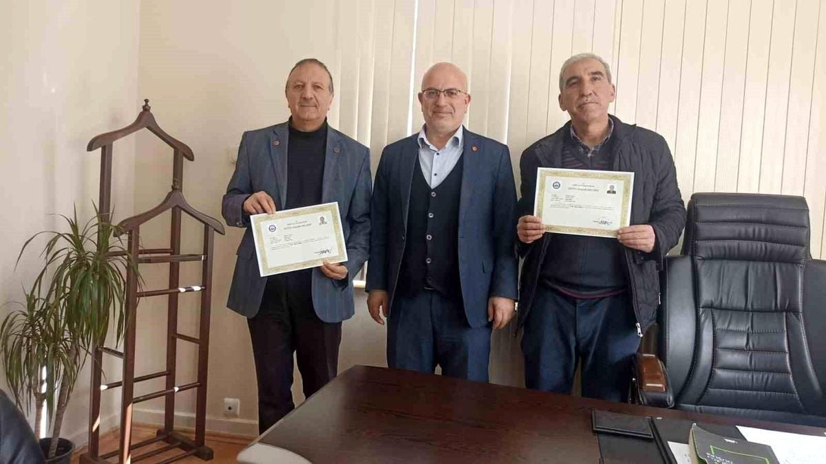 Emet'te imamlara Üstün Başarı Belgesi