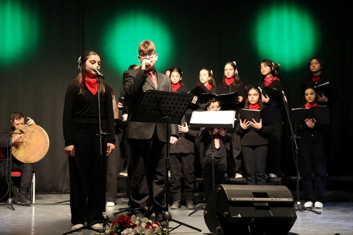 Merzifon'da musiki konseri ve şiir dinletisi düzenlendi