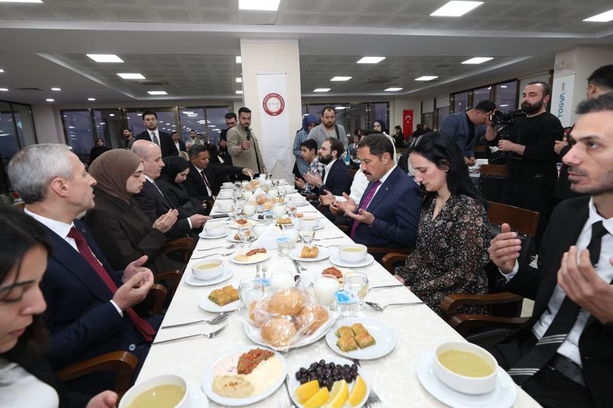 TÜGVA'dan MKÜ'de 'kampüs iftarı' programı