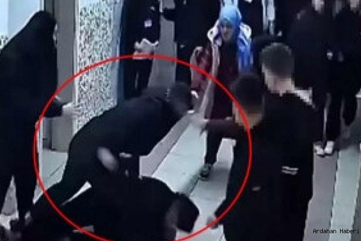 Şehri karıştıran yasak aşk iddiası: Vali yardımcısı sekreterle basıldı