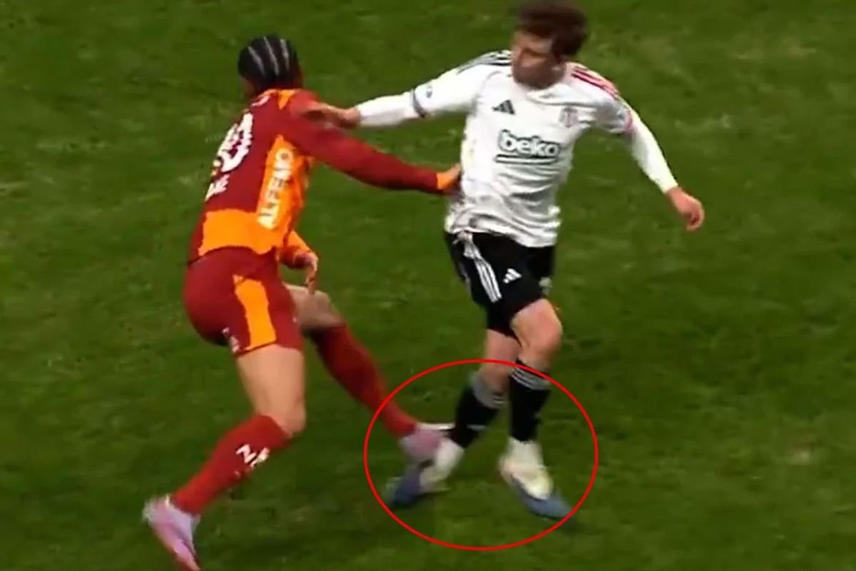 Beşiktaş-Galatasaray derbisinin VAR kayıtları açıklandı