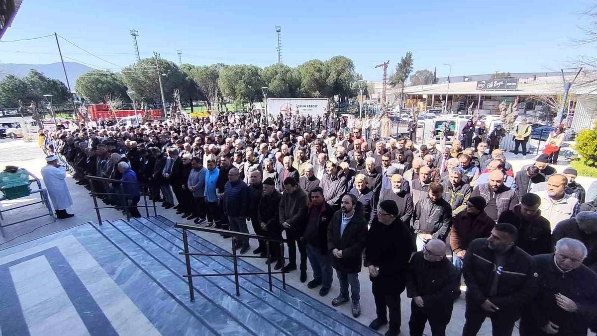 43 yıllık öğretmene hüzünlü veda