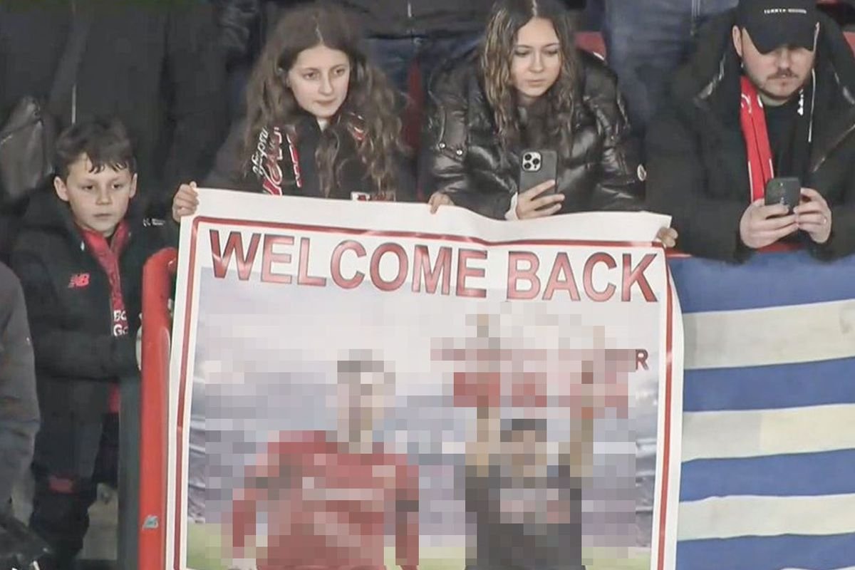 Maçtan önce ''Hoş geldin'' diye pankart açtıkları adam, 89. dakikada hepsini üzdü