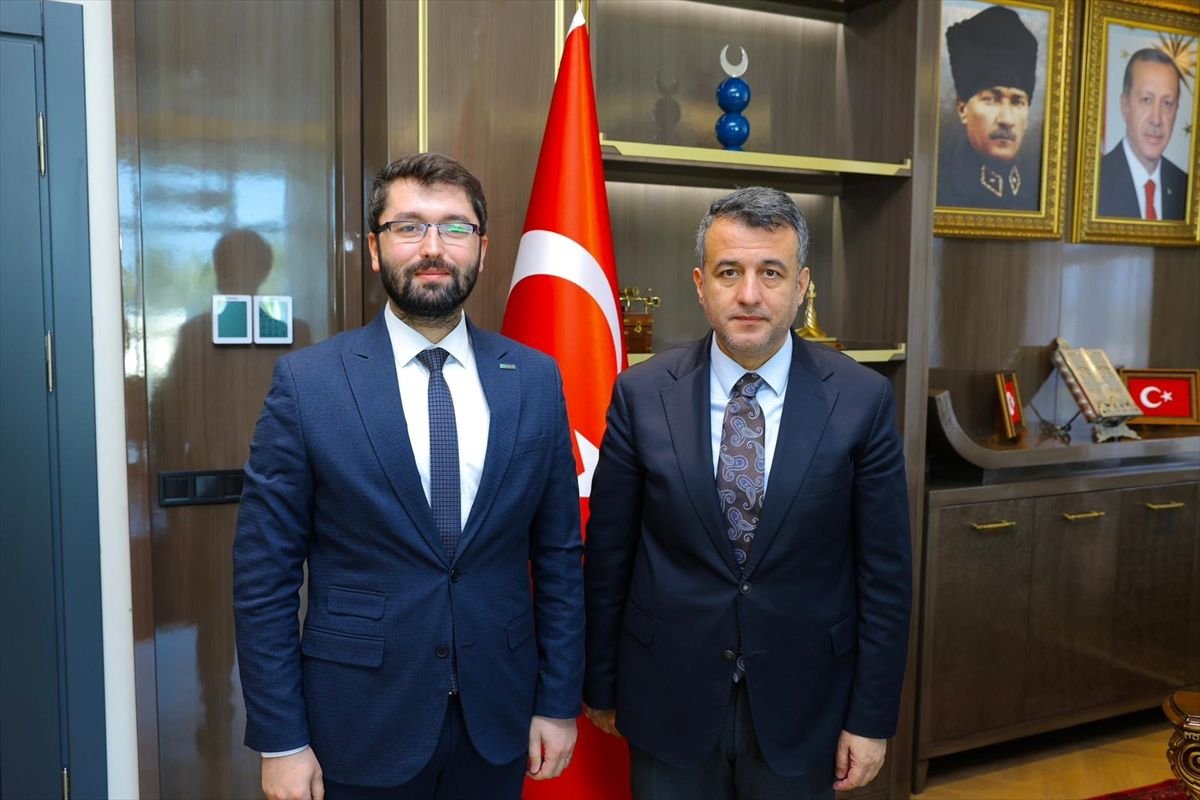 Yeşilay Samsun Şubesinden Büyükşehir Belediye Başkanı Doğan'a ziyaret