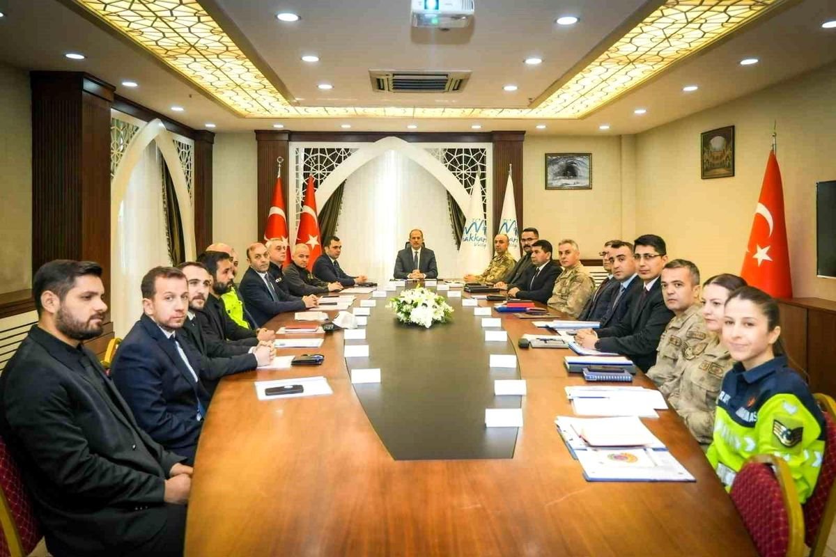 Hakkari'de 805 aranan kişi yakalandı