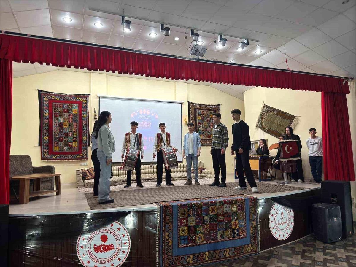 Karayazı'da "2. Geleneksel Ramazan Şenliği" coşkuyla gerçekleştirildi