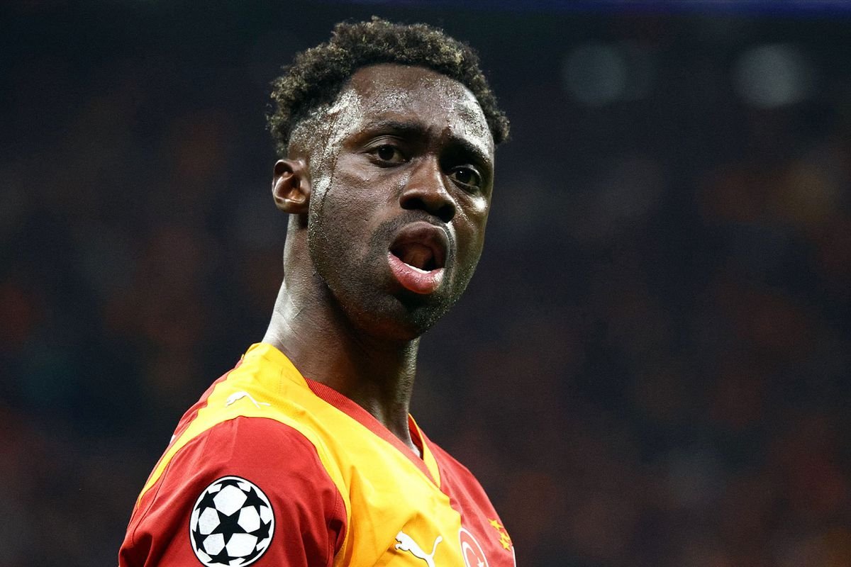 Galatasaray'a Davinson Sanchez'den kötü haber