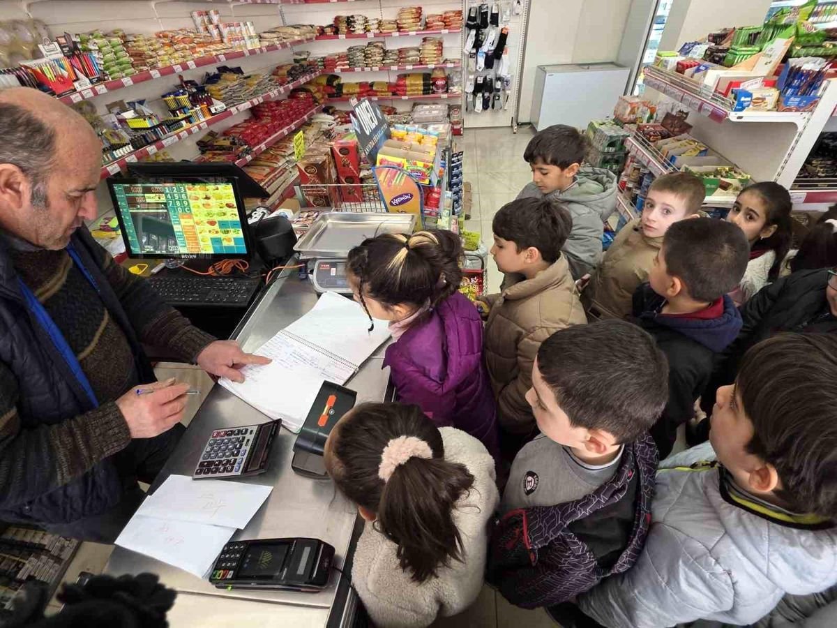 Adıyaman'da zimem defterine minik eller dokundu