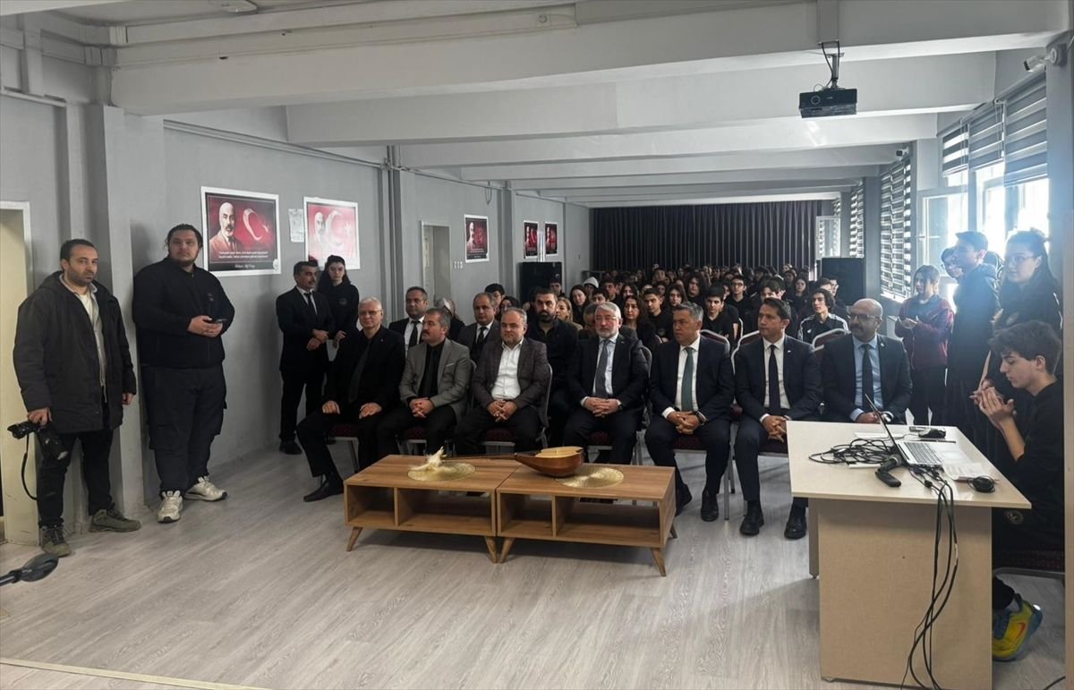 Çorum'da "Doğu Türkistan" paneli gerçekleştirildi