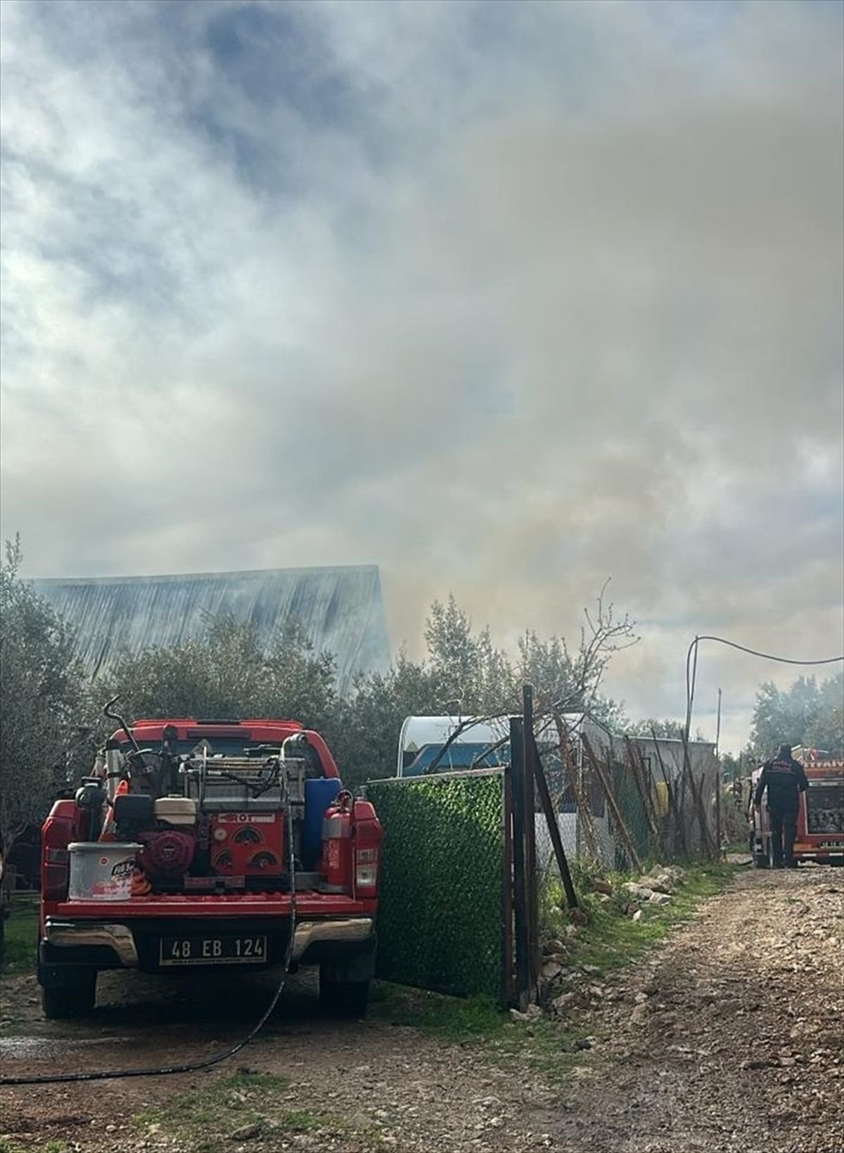 Fethiye'de çıkan yangında bungalov kullanılamaz hale geldi