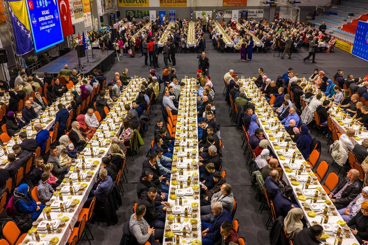 Balkanlar'dan Kahire'ye "Kardeşlik Sofrası": Başkan Büyükakın, Ramazan Ayında Gönüllere Dokunuyor