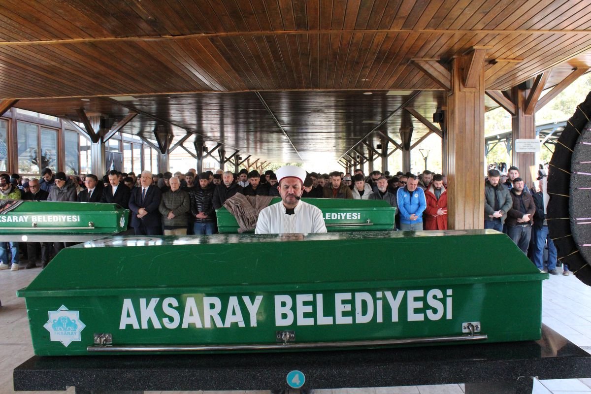Aksaray'da 'Kız Meselesi' Cinayeti: 16 Yaşındaki Genç Bıçaklanarak Öldürüldü