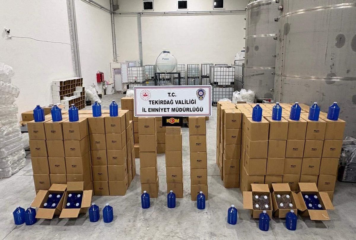 Tekirdağ'da 17 bin 815 litre etil alkol ele geçirildi