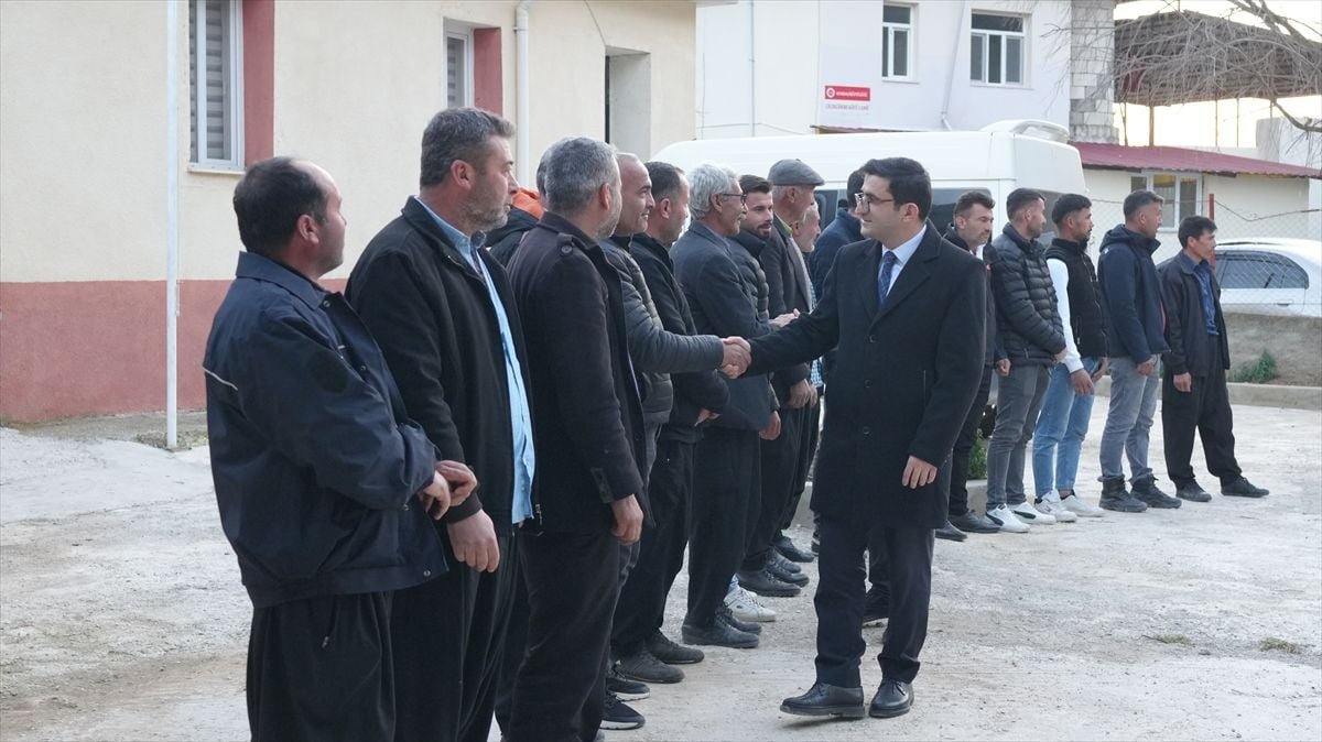 Sumbas Kaymakamı Hakan Kara, vatandaşlarla bir araya geldi