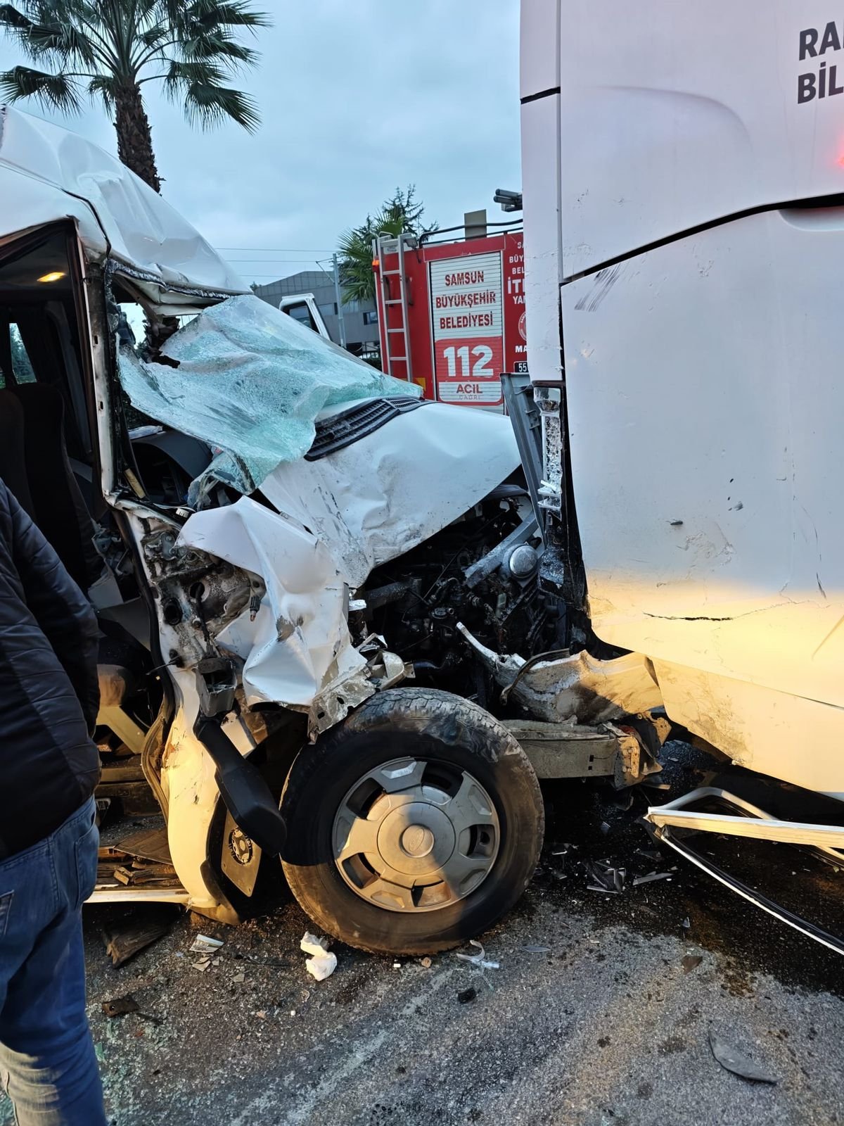 Samsun'da 3 aracın karıştığı zincirleme kaza; 7 yaralı