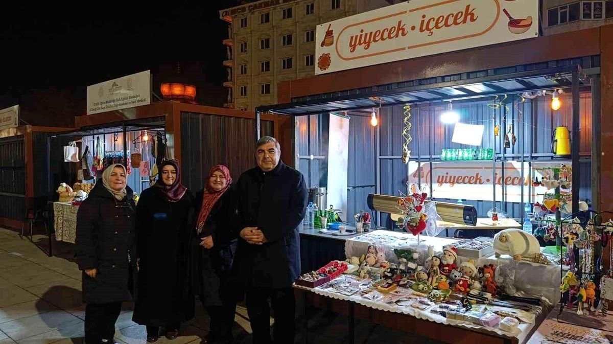 Halk Eğitim Merkezi stantları Ramazan'da da hizmet veriyor
