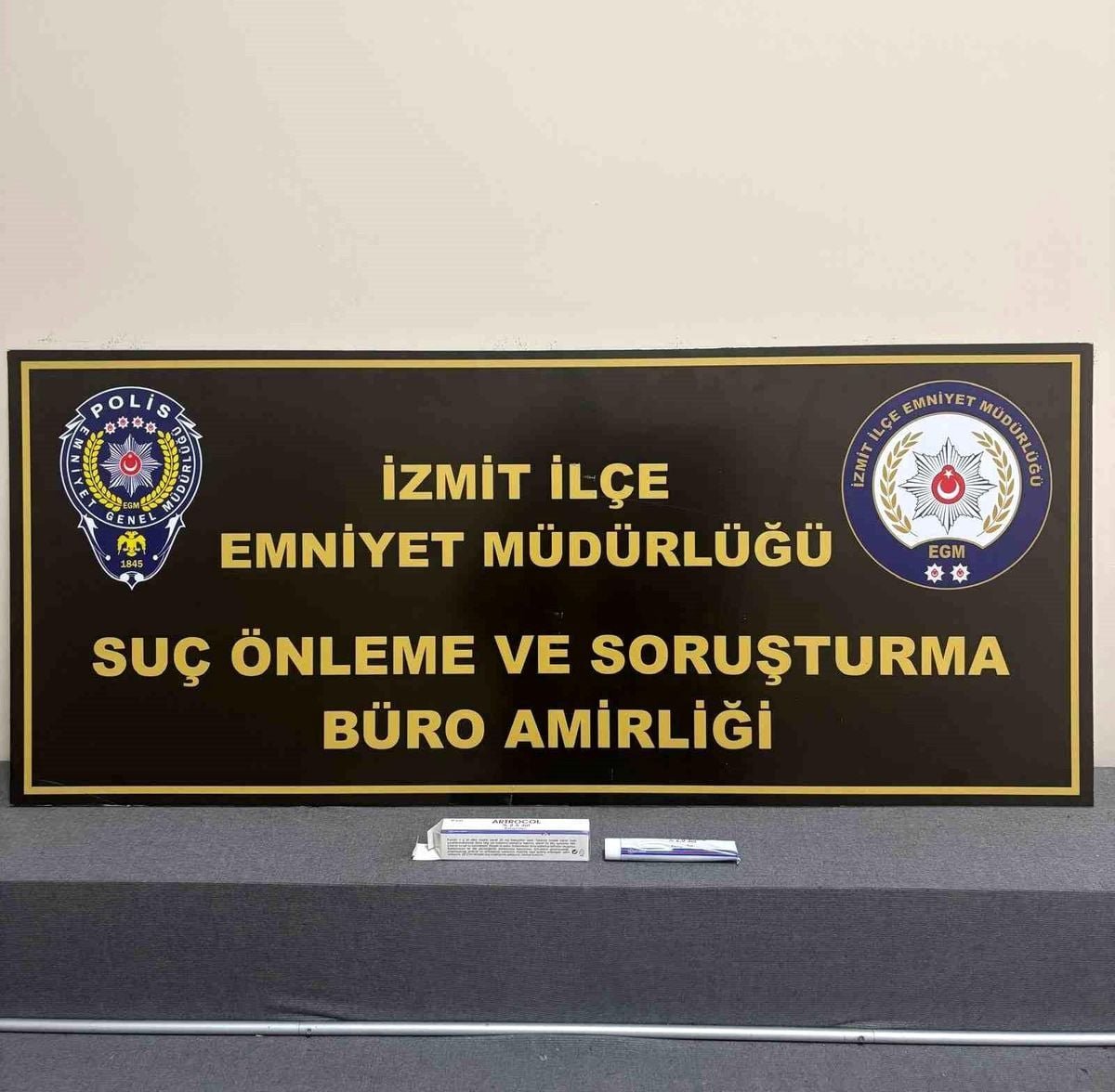 Yaşlıları romatizma kremiyle dolandırdı