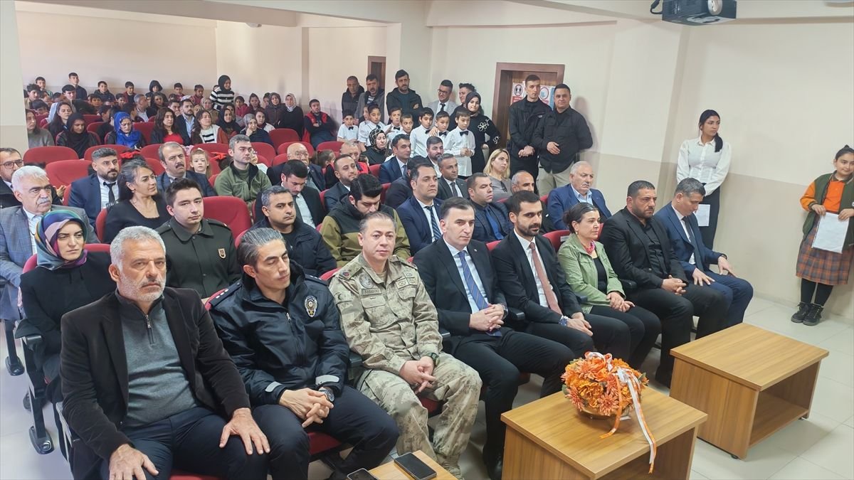 Tunceli'de İstiklal Marşı'nın Kabulü ve Mehmet Akif Ersoy'u Anma Günü kutlandı