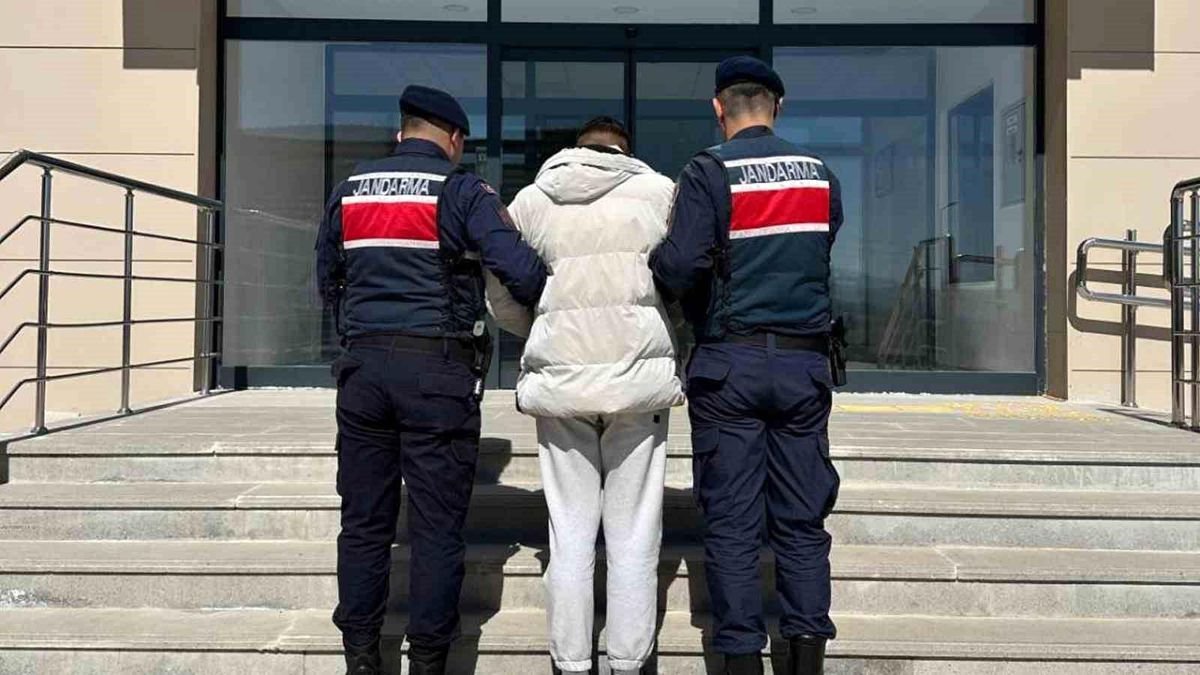 Kırıkkale'de aranan 2 hükümlü jandarma operasyonuyla yakalandı