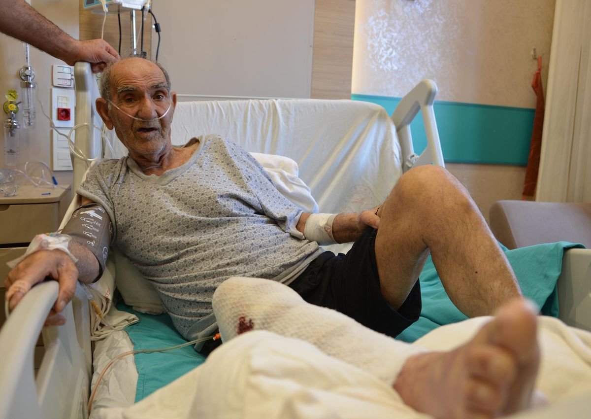 Ağrı'da Lavabo Açıcı Kimyasalın Bacağını Yakan Adam Hastanede Tedavi Altında