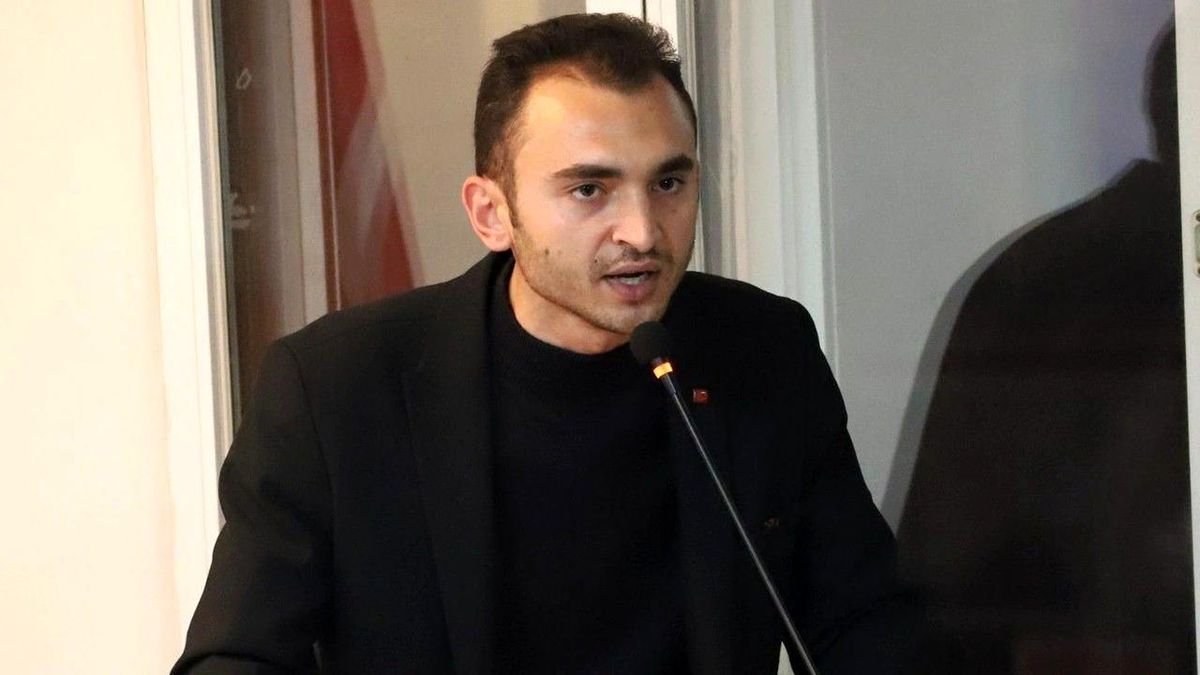 Cumhurbaşkanı Erdoğan ve Başkan Çerçioğlu'na hakaret içeren pankart olayında 4 kişi gözaltına alındı